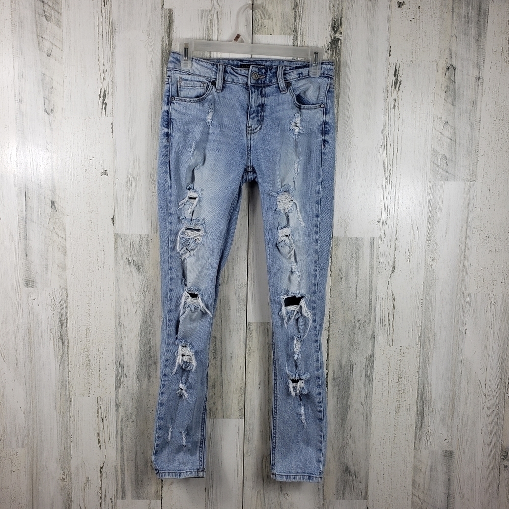 Fashion nova light wash highly ripped skinny jeans juniors size 1